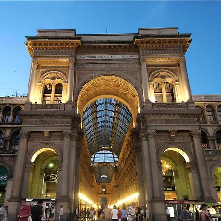Gardone Apartment - Ampio Appartamento Con 2 Camere Da Letto - Comodo Per Duomo! Mediolan Zewnętrze zdjęcie
