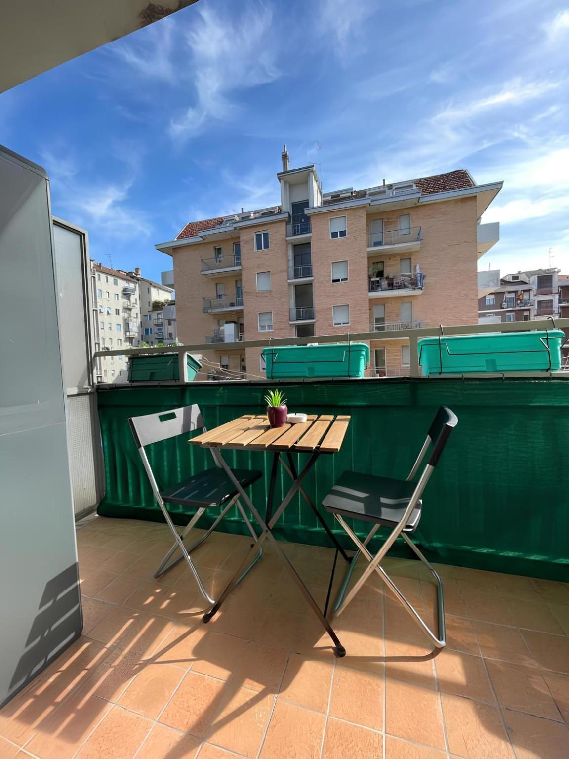 Gardone Apartment - Ampio Appartamento Con 2 Camere Da Letto - Comodo Per Duomo! Mediolan Zewnętrze zdjęcie