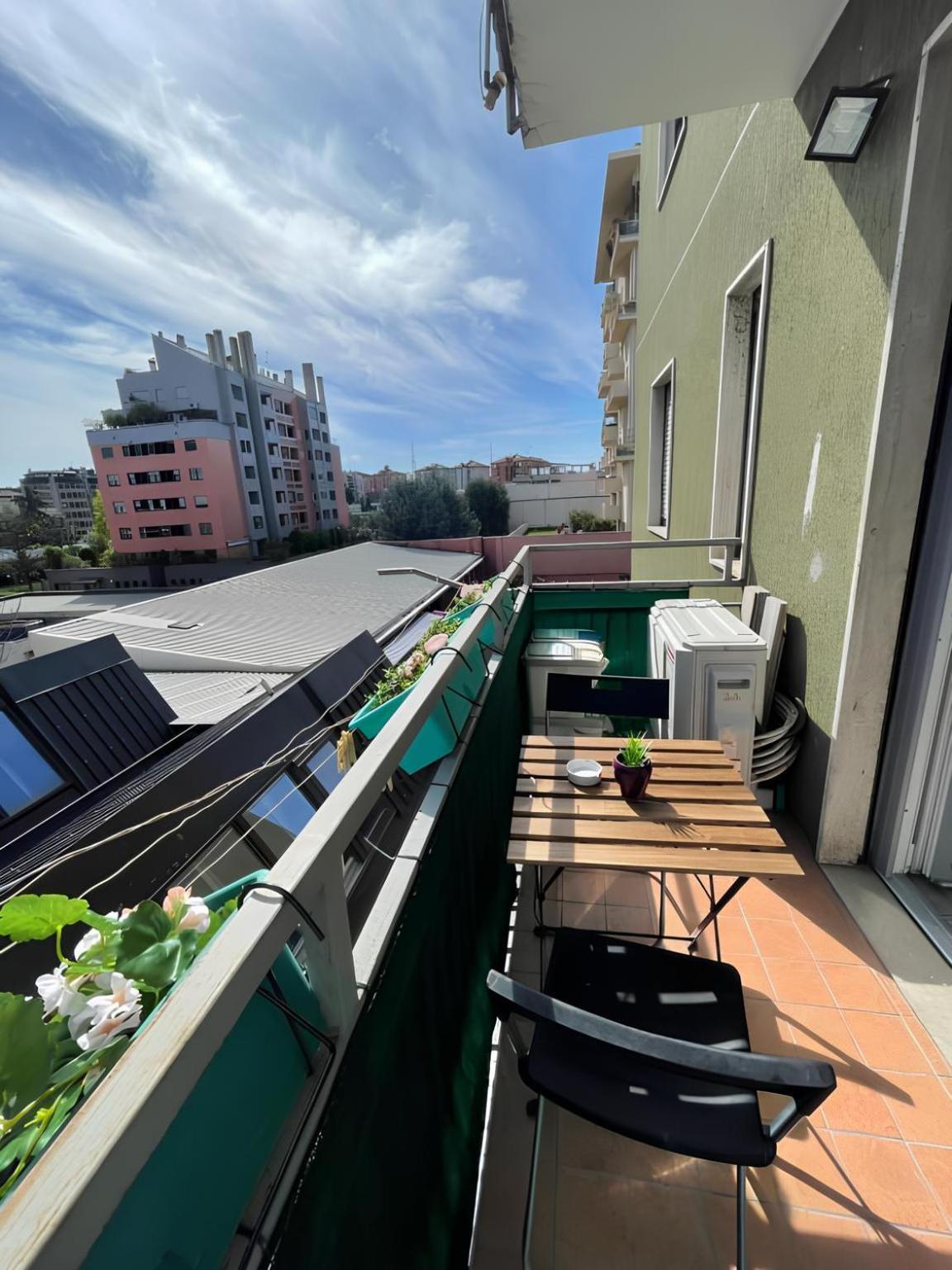 Gardone Apartment - Ampio Appartamento Con 2 Camere Da Letto - Comodo Per Duomo! Mediolan Zewnętrze zdjęcie