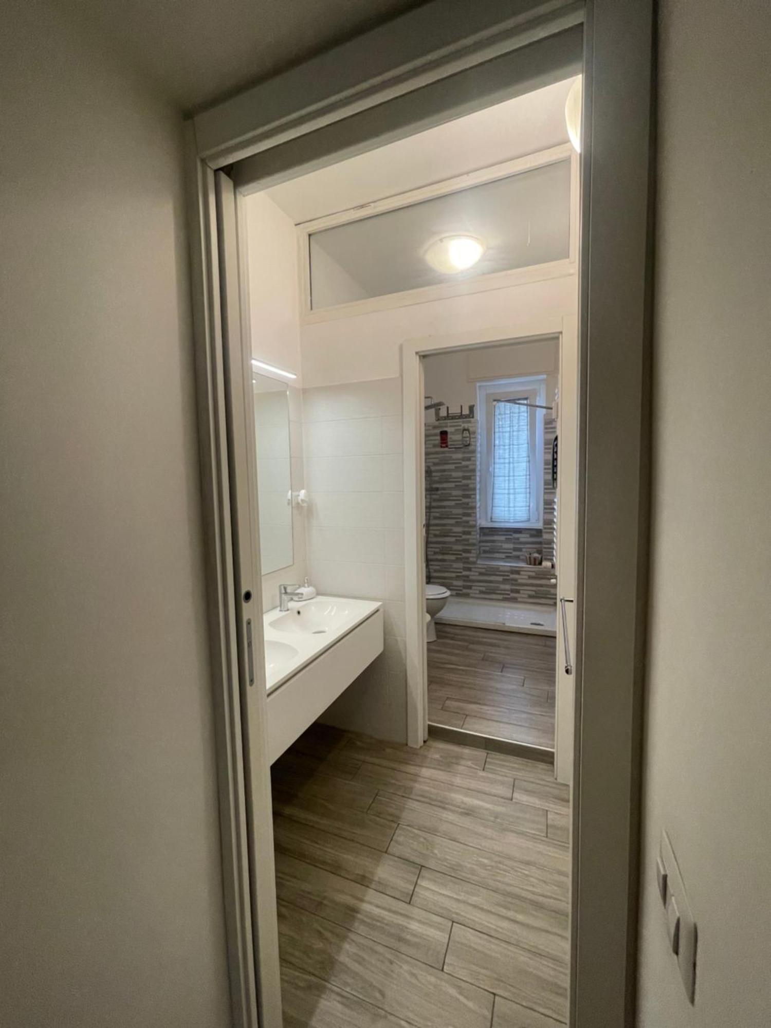 Gardone Apartment - Ampio Appartamento Con 2 Camere Da Letto - Comodo Per Duomo! Mediolan Zewnętrze zdjęcie
