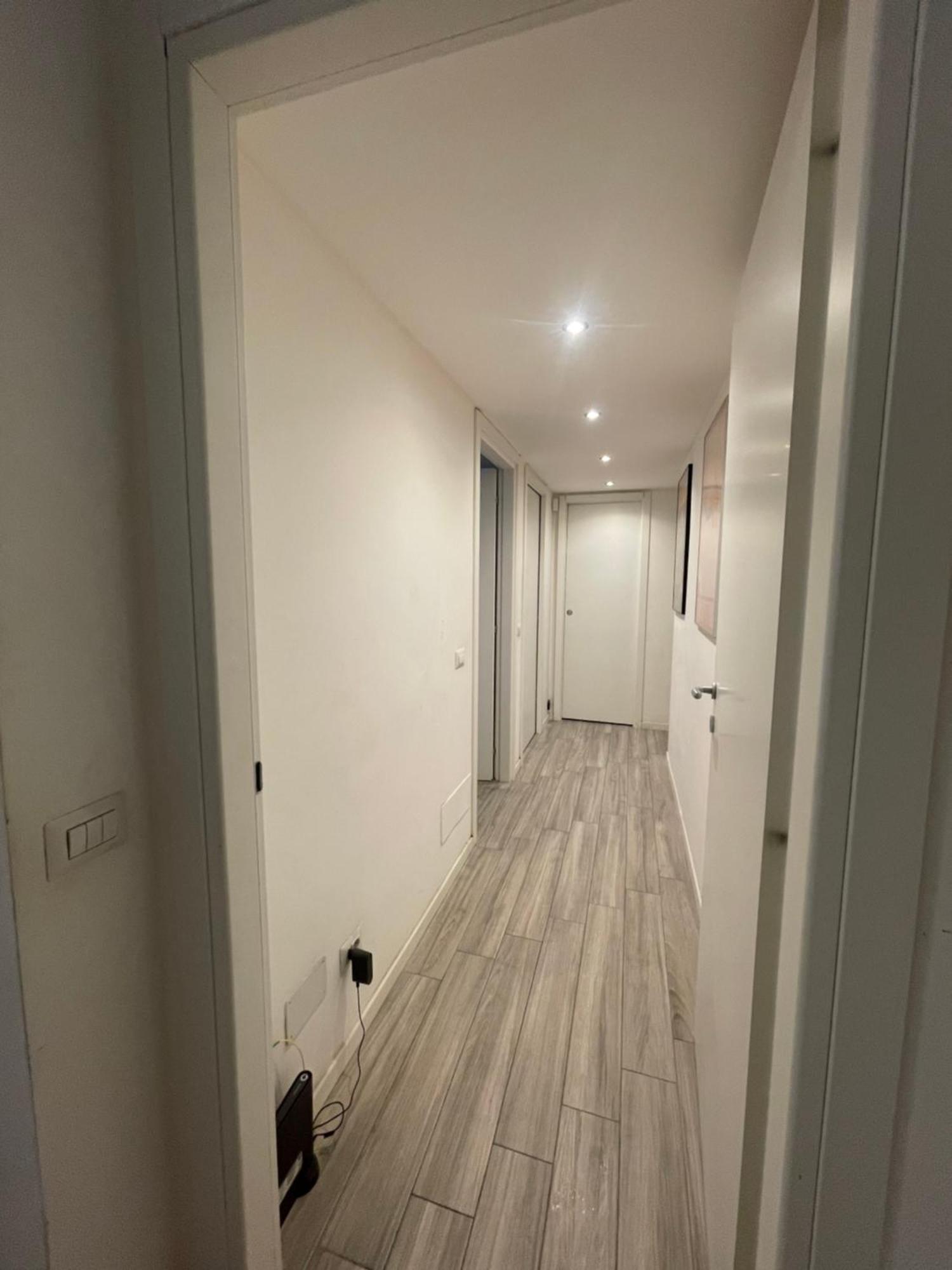 Gardone Apartment - Ampio Appartamento Con 2 Camere Da Letto - Comodo Per Duomo! Mediolan Zewnętrze zdjęcie
