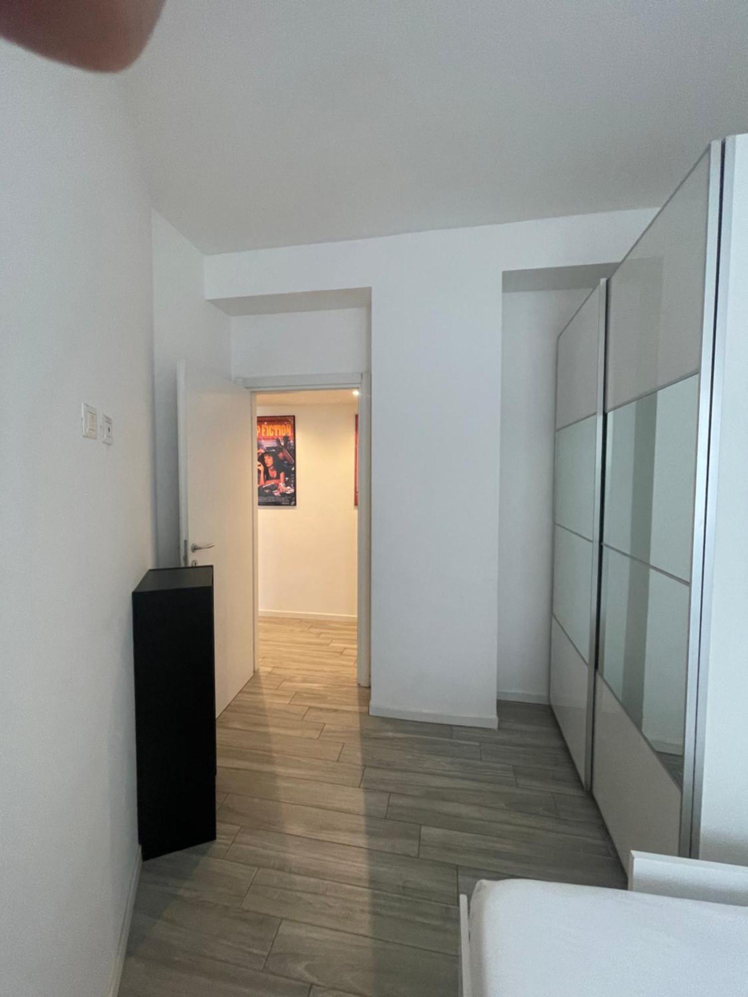 Gardone Apartment - Ampio Appartamento Con 2 Camere Da Letto - Comodo Per Duomo! Mediolan Zewnętrze zdjęcie